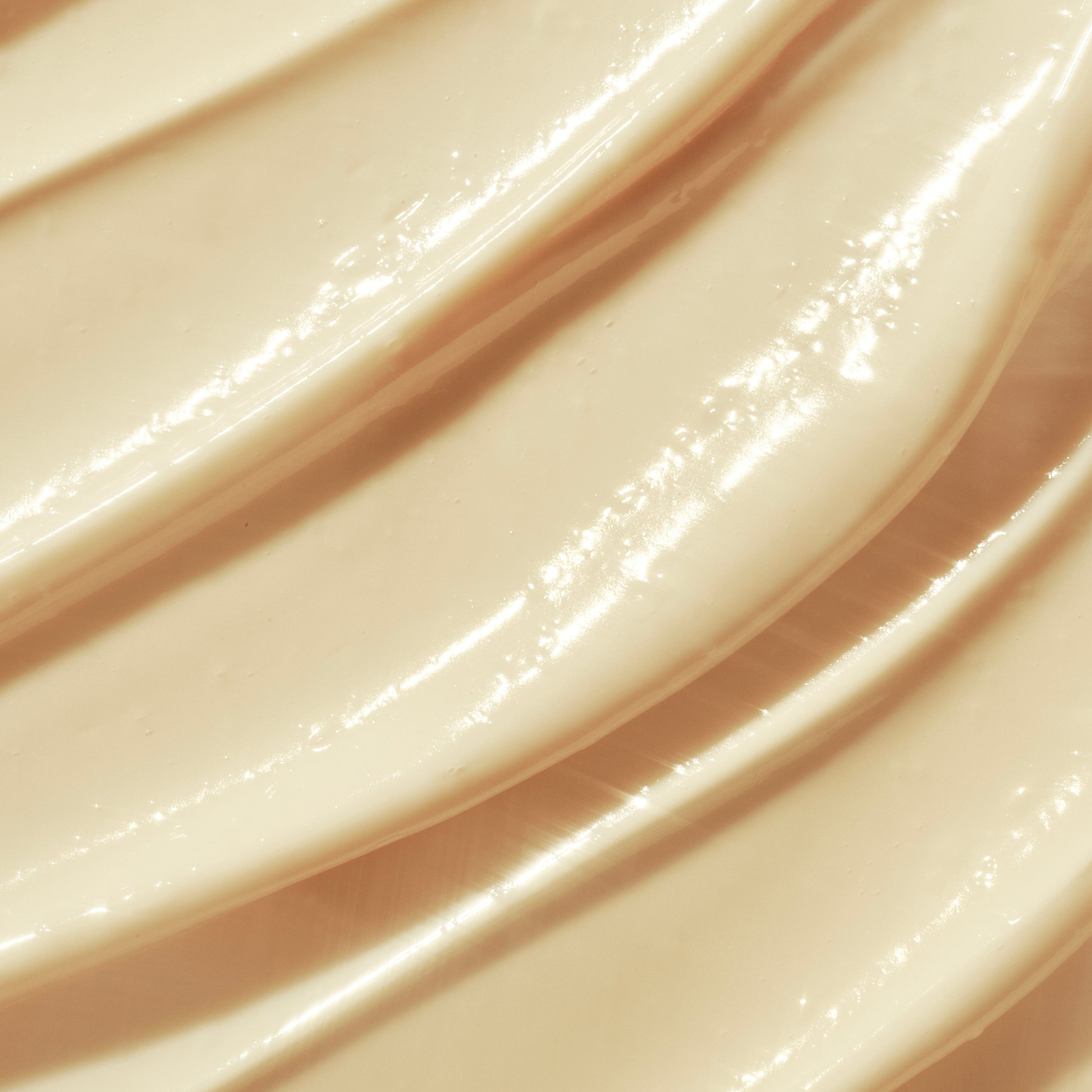 Pink Champagne Hydraglow Body Serum - Image 5